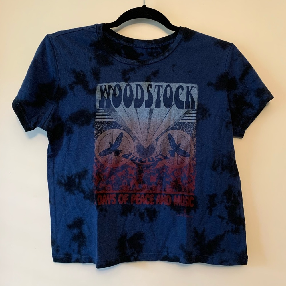Cropped graphic tee